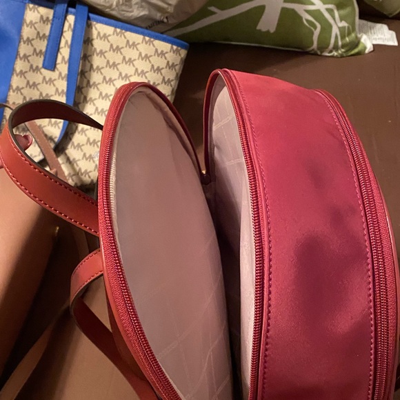 Michael Kors Brooklyn Lg Backpack - Picture 3 of 5